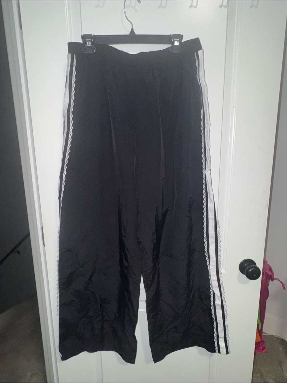 Women’s Wide Leg Track Pants with a pockets and lace detail size xxl